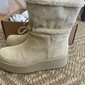 Vince Bellingham Boots practically new size 8.5